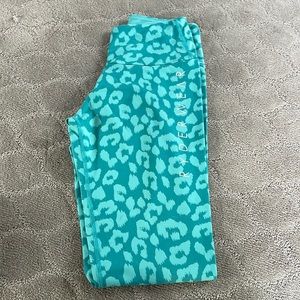 Ryderwear Green leopard print leggings with scrunch bum